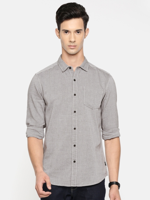 

Wrangler Men Grey Regular Fit Self Design Casual Shirt