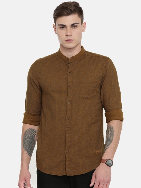 

Wrangler Men Brown & Navy Blue Printed Slim Fit Casual Shirt