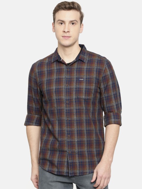 

Wrangler Men Brown & Blue Slim Fit Checked Casual Shirt