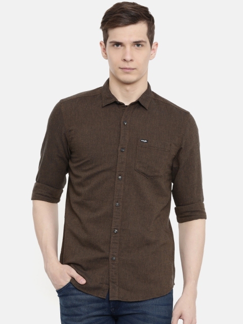 

Wrangler Men Olive Brown & Navy Blue Solid Casual Shirt