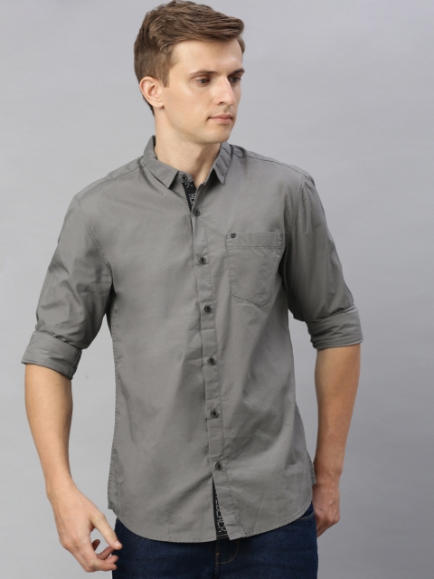 

Wrangler Men Grey Slim Fit Solid Casual Cotton Shirt