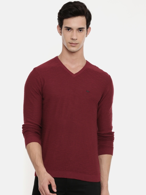 

Lee Men Maroon Oliver Solid Sweater