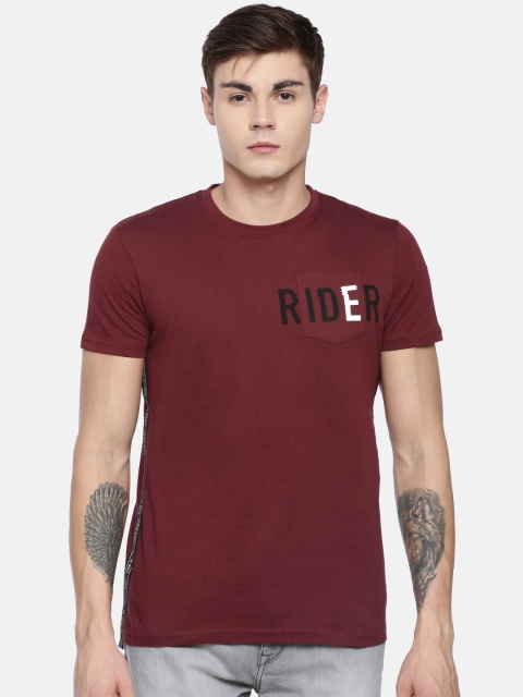 

Lee Men Maroon Solid Round Neck T-shirt