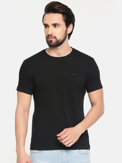

Lee Men Black Solid Round Neck T-shirt