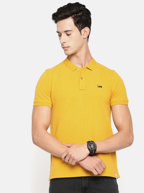 

Lee Men Yellow Solid Polo Collar T-shirt