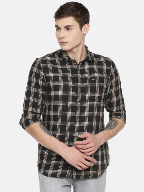 

Lee Men Black & Red Checked Slim Fit Casual Shirt