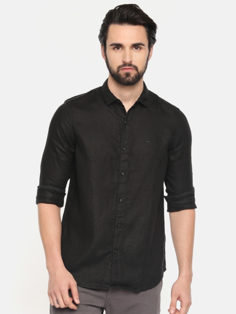 

Lee Men Black Super Slim Fit Solid Linen Casual Shirt