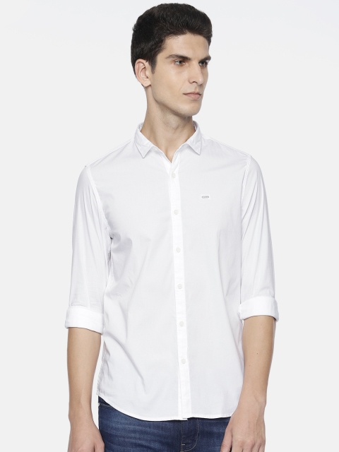 

Lee Men White Super Slim Fit Solid Casual Shirt