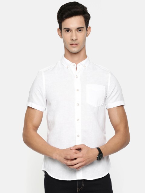 

Lee Men White Slim Fit Solid Casual Shirt
