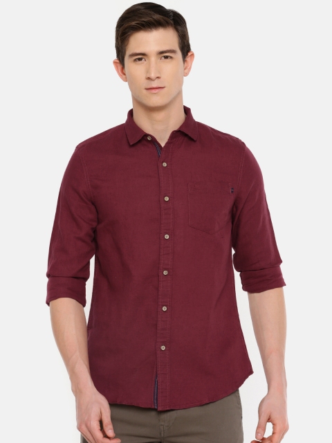 

Lee Men Maroon Slim Fit Solid Casual Shirt