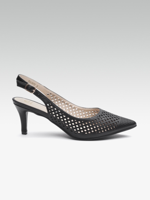 

Carlton London Women Black Cut-Out Pumps