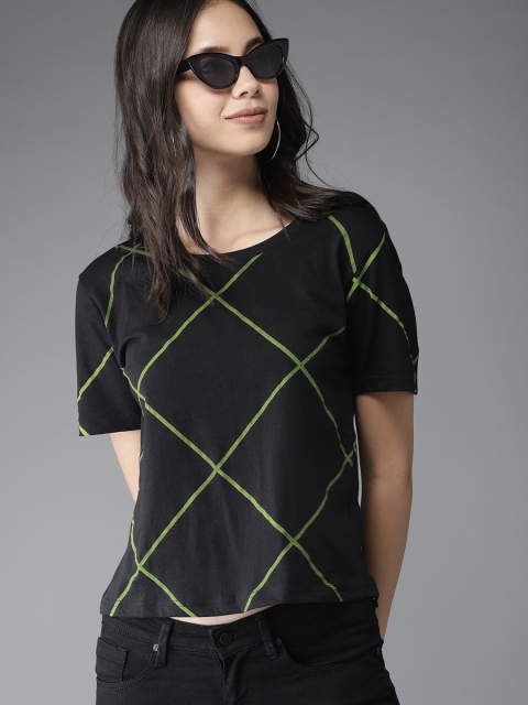 

HERE&NOW Women Black & Green Printed Round Neck T-shirt