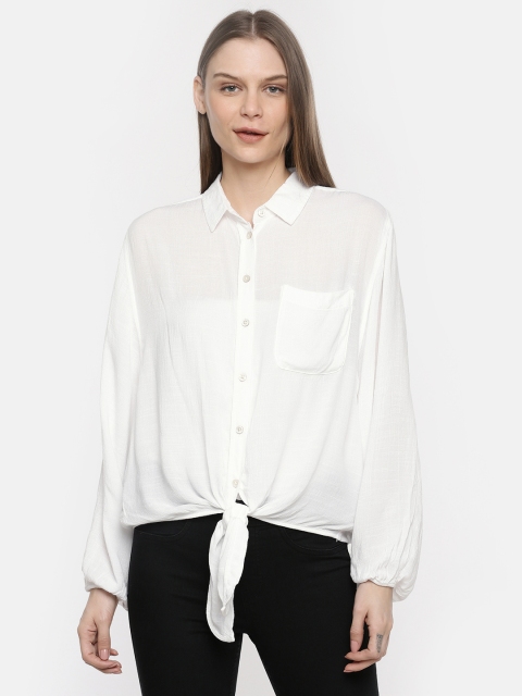 

AMERICAN EAGLE OUTFITTERS Women White Regular Fit Solid Casual Shirt