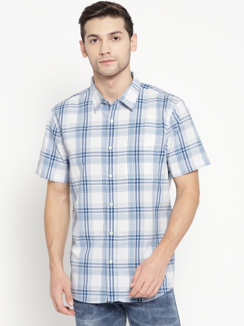 

AMERICAN EAGLE OUTFITTERS Men White & Blue Regular Fit Checked Casual Shirt