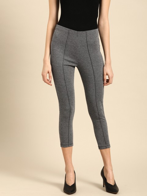 

Ms.Taken Women Black & White Self-Design Jeggings