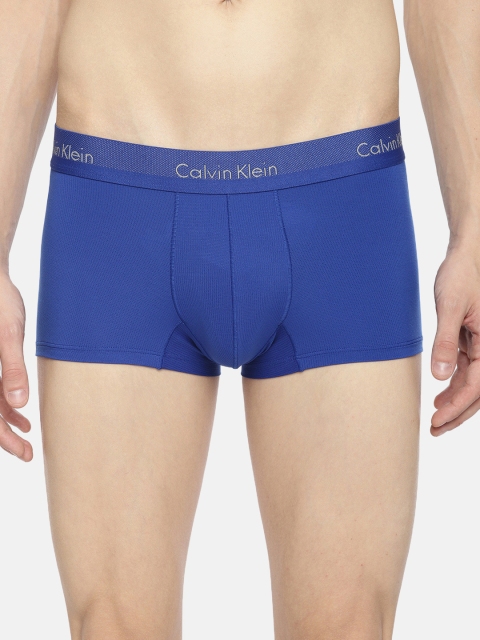 

Calvin Klein Underwear Men Blue Solid Low Rise Trunk NB14976BX
