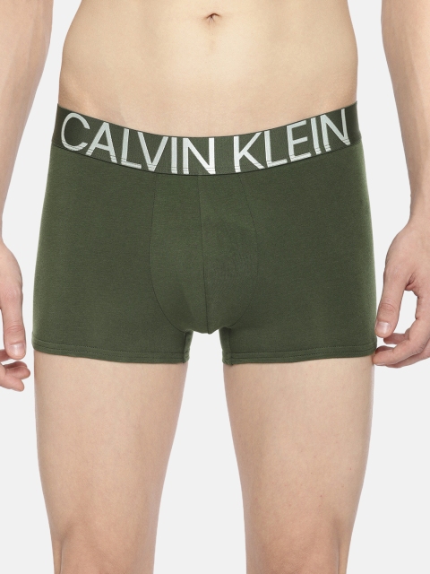 

Calvin Klein Underwear Men Green Solid Trunk NB1703FDX