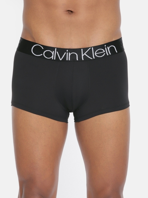 

Calvin Klein Underwear Men Black Low-Rise Solid Trunks NEW-NB1568-001-001