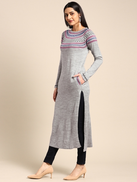 

IMARA Women Grey Solid Straight Knitted Kurta
