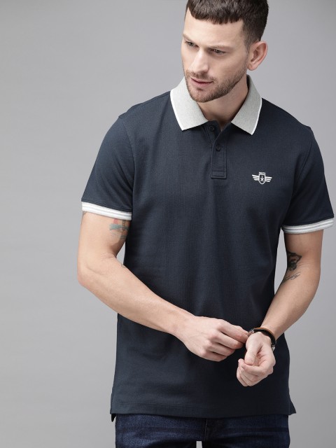

Roadster Men Navy Blue Solid Polo Collar T-shirt