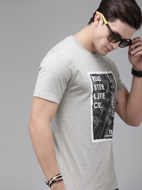 

Roadster Men Grey Printed Round Neck T-shirt