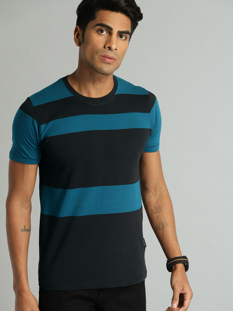 

The Roadster Lifestyle Co Men Black Blue Colourblocked Round Neck Pure Cotton T-shirt