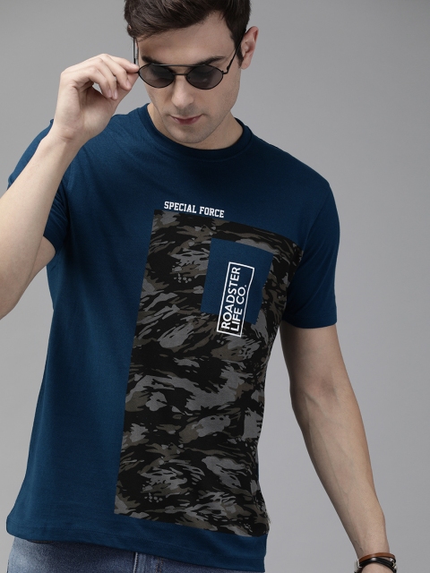 

Roadster Men Blue Camo Printed Round Neck T-shirt with Back Print Detail
