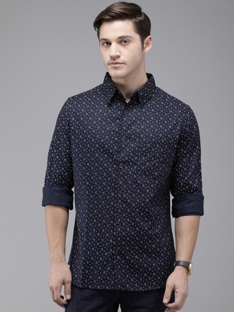 

Anouk Men Navy Blue & White Regular Fit Printed Casual Shirt