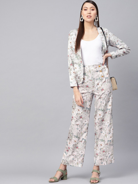 

SASSAFRAS Women Grey & White Regular Fit Printed Parallel Trousers