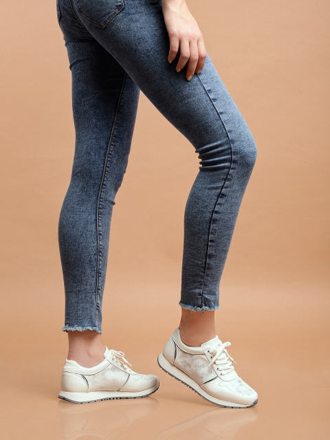 

DressBerry Women White Shimmer Detail Sneakers