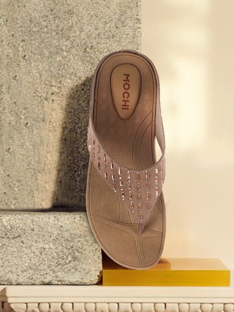 

Mochi Women Beige Textured Heels