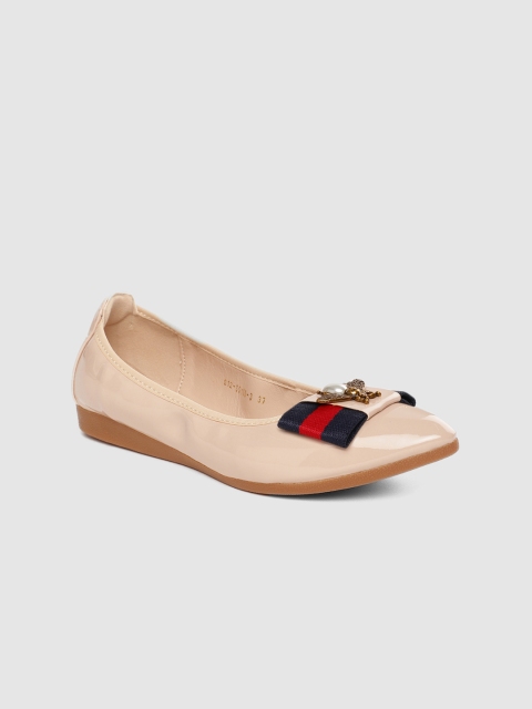 

Tresmode Women Beige Solid Synthetic Patent Ballerinas