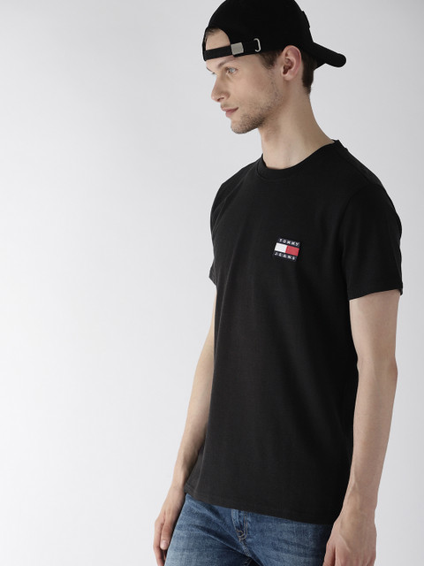 

Tommy Hilfiger Men Black Solid Round Neck Pure Cotton T-shirt