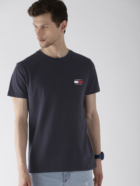 

Tommy Hilfiger Men Navy Blue Solid Round Neck T-shirt