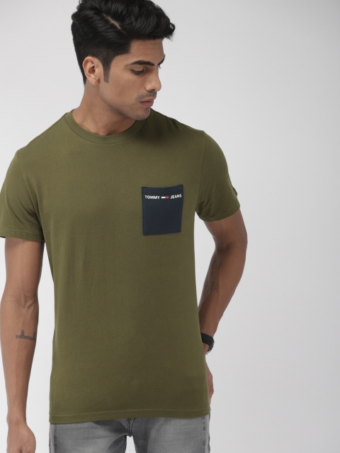 

Tommy Hilfiger Men Olive Green Round Solid Neck T-shirt