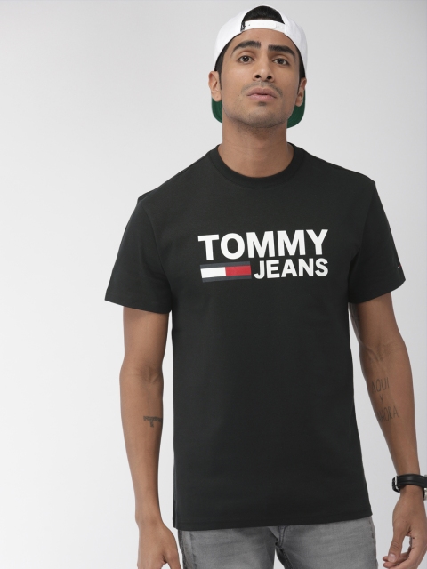 

Tommy Hilfiger Men Black White Printed Round Neck Pure Cotton T-shirt