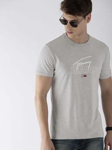 

Tommy Hilfiger Men Grey Printed Round Neck T-shirt
