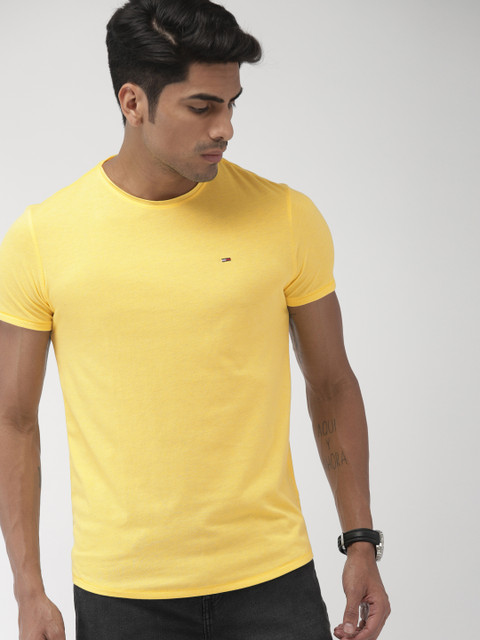 

Tommy Hilfiger Men Yellow Solid Slim Fit Round Neck T-shirt