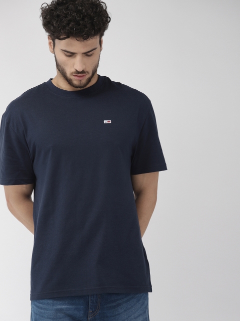

Tommy Hilfiger Men Navy Blue Solid Round Neck T-shirt