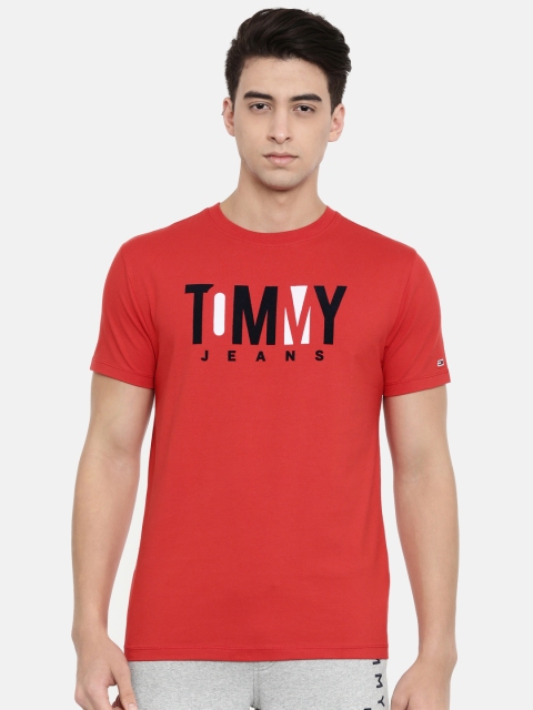 

Tommy Hilfiger Men Red Velvet Printed Round Neck T-shirt