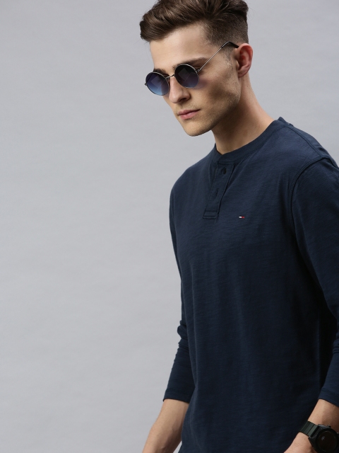 

Tommy Hilfiger Men Navy Blue Solid Henley Neck T-shirt