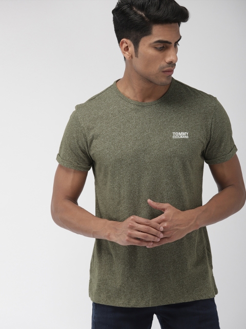 

Tommy Hilfiger Men Olive Green Solid Round Neck T-shirt