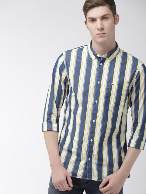 

Tommy Hilfiger Men Blue & White Regular Fit Striped Casual Shirt