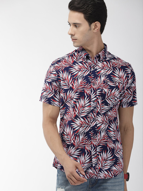 

Tommy Hilfiger Men Navy Blue & Red Regular Fit Printed Casual Shirt