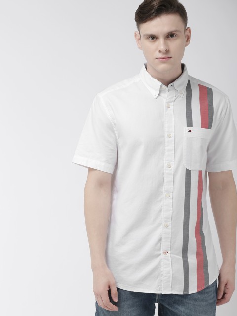 

Tommy Hilfiger Men White & Red Regular Fit Striped Casual Shirt