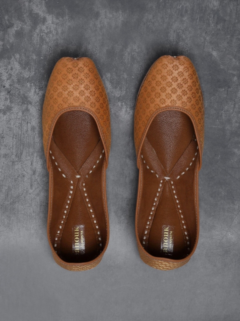 

Anouk Women Peach-Coloured & Golden Woven Design Mojaris