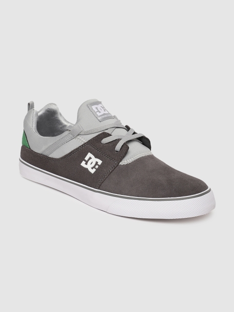 

DC Men Grey Solid Suede Sneakers