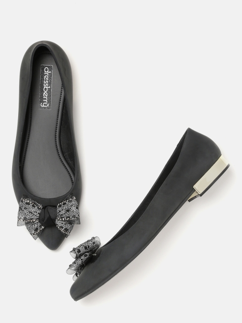 

DressBerry Women Black Solid Ballerinas