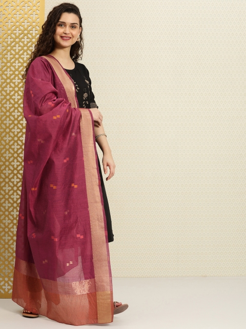 

House of Pataudi Magenta & Gold-Coloured Pink Woven Design Dupatta, Fuchsia