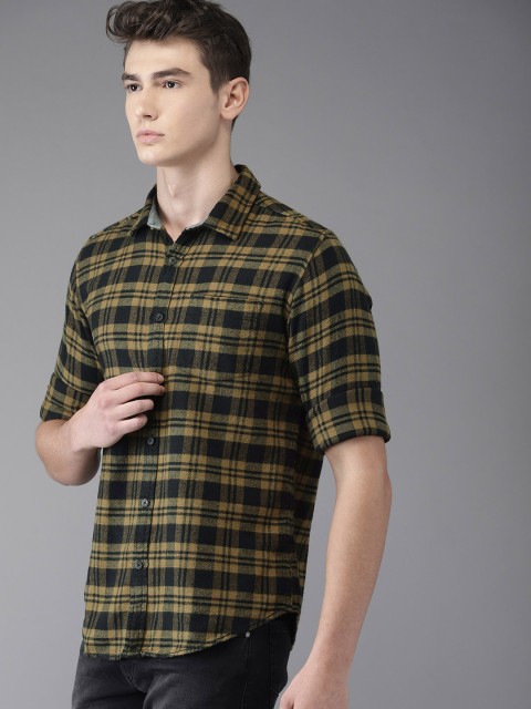 

HERE&NOW Men Black & Olive Green Regular Fit Checked Casual Shirt